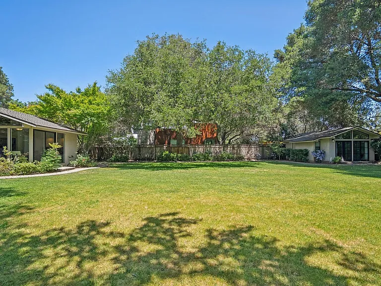 886 Berkeley Ave — Photo 15
