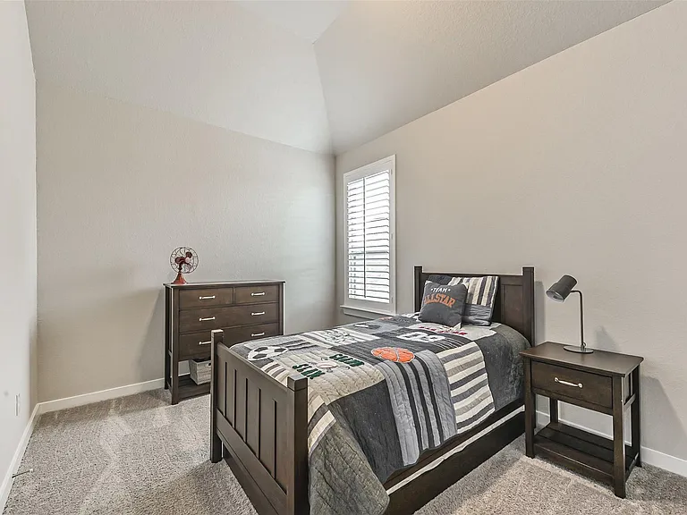 18407 Kilbowie Pl — Photo 35
