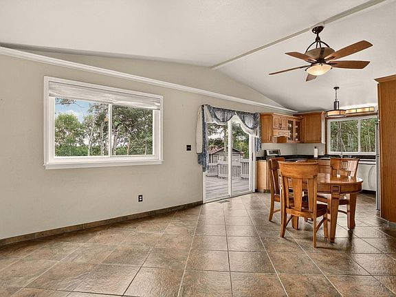 4th image of 233 Deer Cir