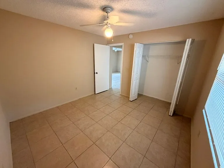 4445 Worcester Rd — Photo 9