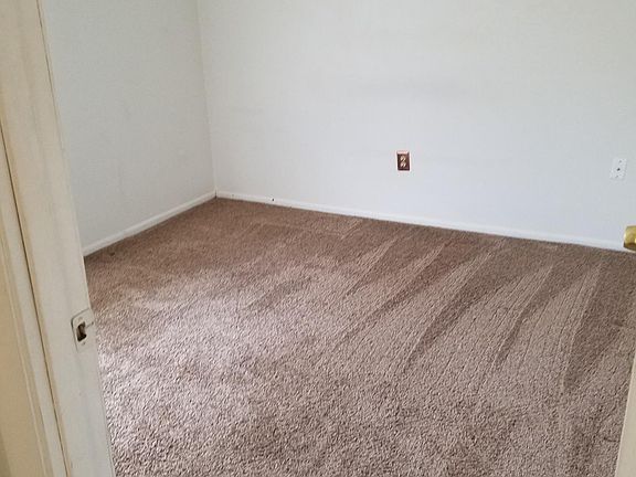 5th image of 7741 Essington Cir
