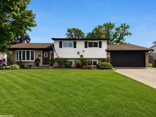 37488 Ladue St, Clinton Township, MI 48036