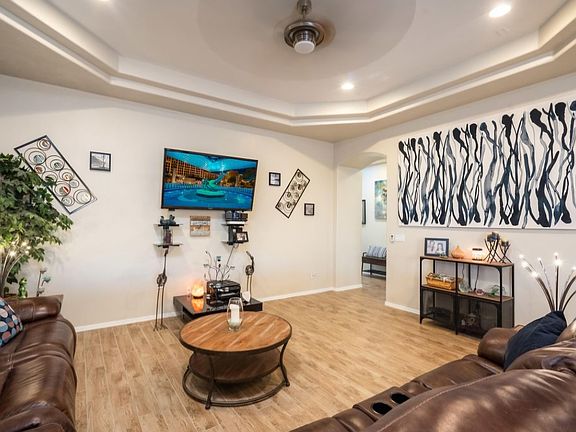 4th image of 1088 Jade Hill Ave