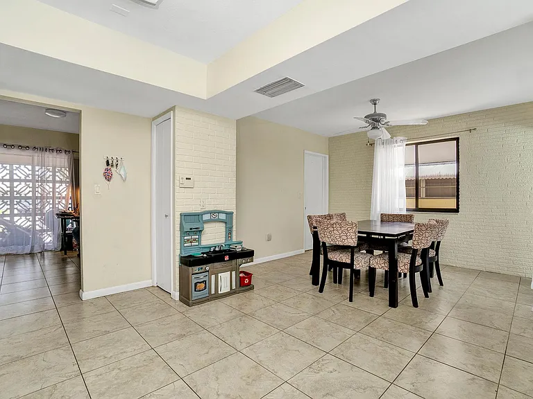 7941 Shalimar St — Photo 6