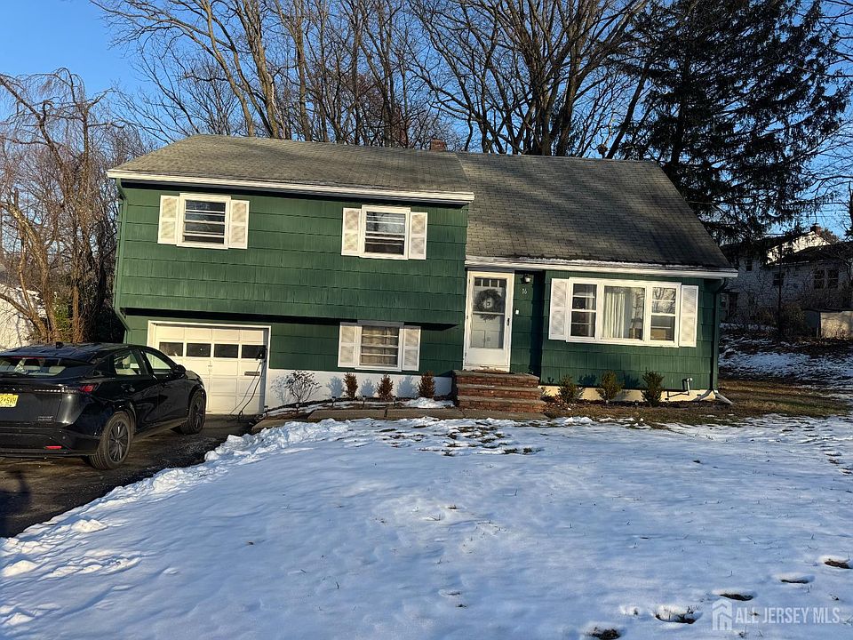 1st image of 16 Draeger Pl