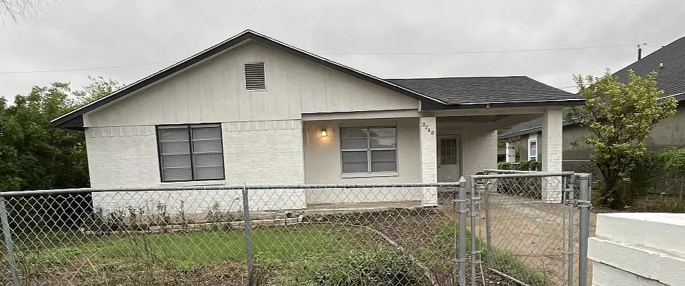 3 bed, 1289 sqft, $1,400 — Photo 1