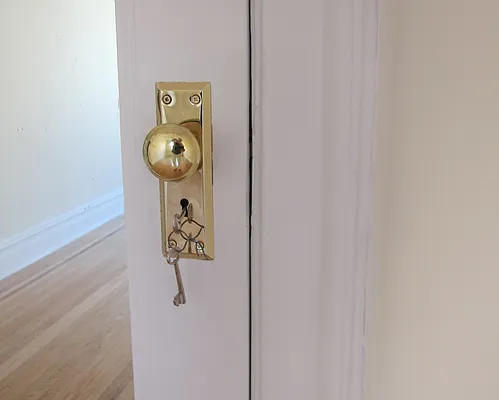 Sold by Corcoran | media 14