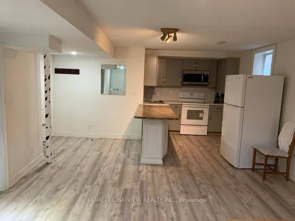 14 Guildwood Dr, Richmond Hill, ON L4C 8G8