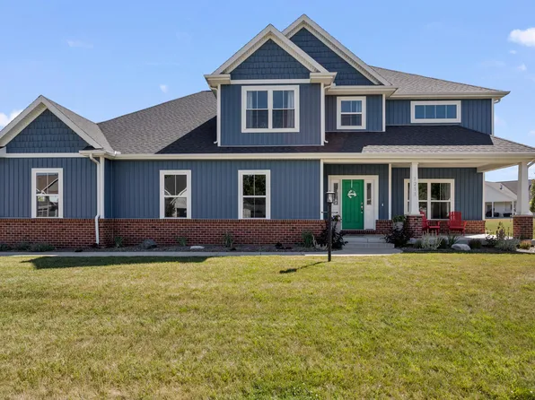 1211 Willowgrove Ln, Mahomet, IL 61853