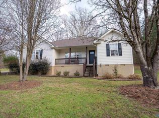 507 Houston Loop Rd W, Fort Payne, AL 35968