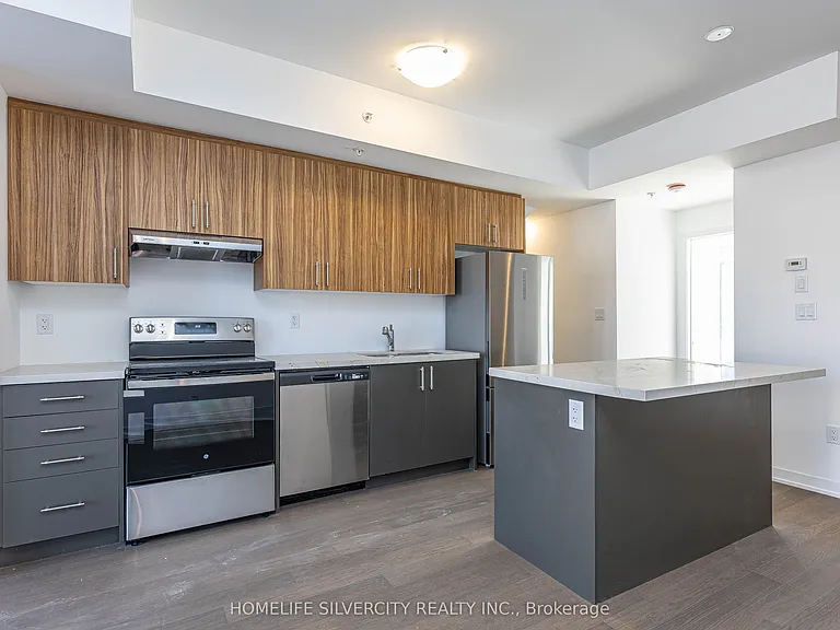 188 Angus Dr #17 — Photo 8