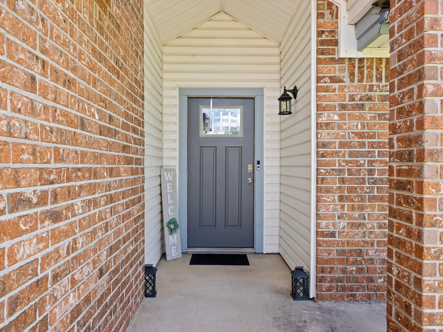 3 bed, 1496 sqft, $1,700 — Photo 2