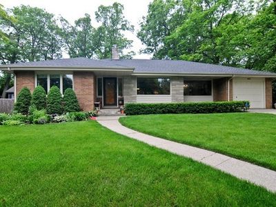 835 Northmoor Rd, Lake Forest, IL, 60045