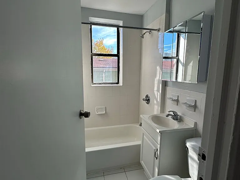 6412 - Golden Crest 6412 Park Avenue, LLC — Photo 7