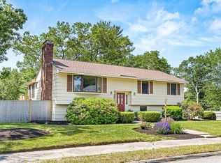 15 Stewart Rd, North Reading, MA 01864