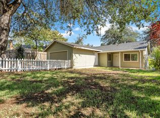 12097 Shaver Ln, Redding, CA 96003