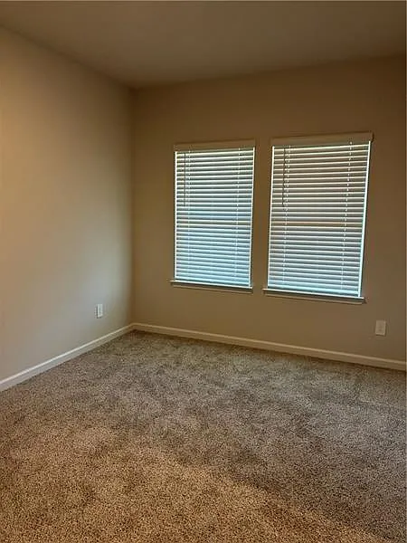4 bed, 2.5 bath, 2479 sqft, $2,650 — Photo 4