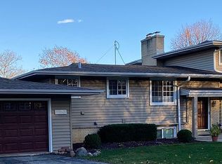 5730 S 92nd St, Hales Corners, WI 53130