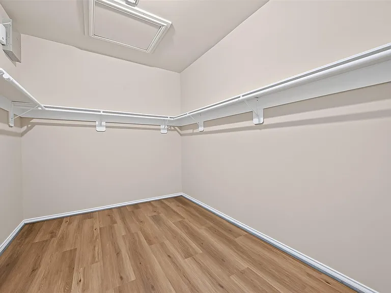 1807 Katlyn Ln — Photo 31