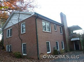 3rd image of 33 White Pine Dr