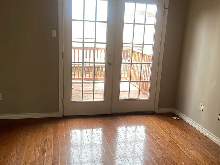 2402 Chestnut Mills Rd — Photo 5