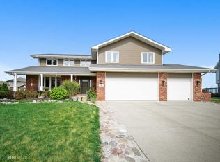 19328 Woodfield Ct, Tinley Park, IL 60487