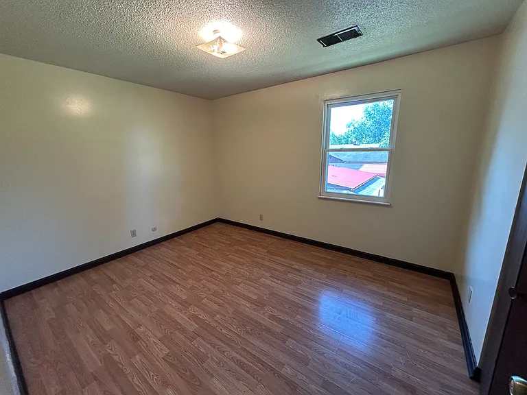 1626 S Boeke Rd #D — Photo 6