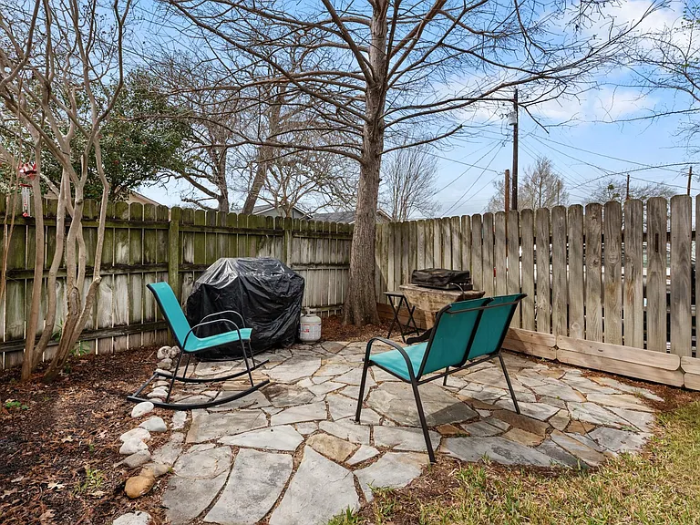 2907 Broadmoor Dr — Photo 5