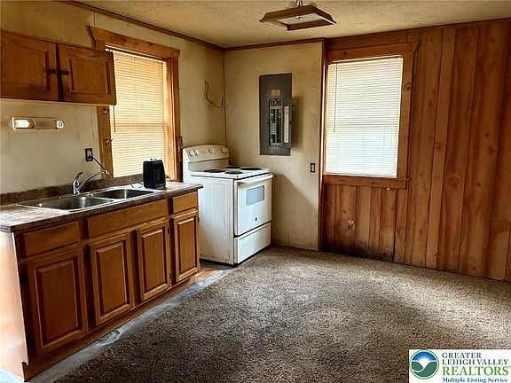 5th image of 3088 Delps Rd