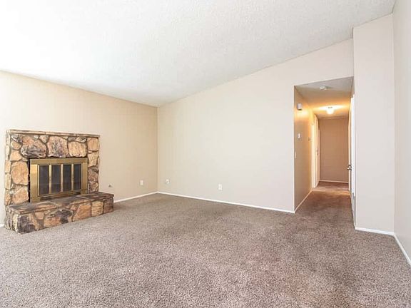 3rd image of 2505 W Belmont Ave