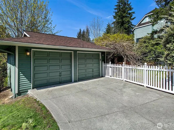 15306 SE 49th Street, Bellevue, WA 98006