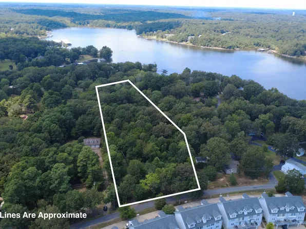 147 Stewart Dr, Benton, KY 42025