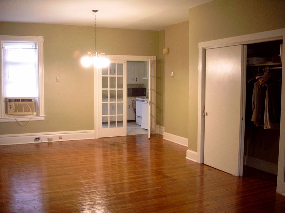 2nd image of 327 W Lemon St APT 1