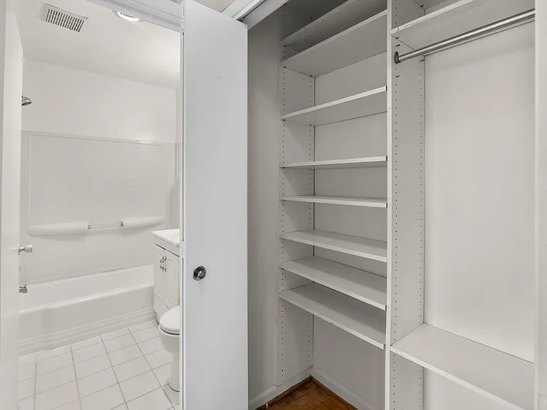 4570 Macarthur Blvd NW #107 — Photo 20