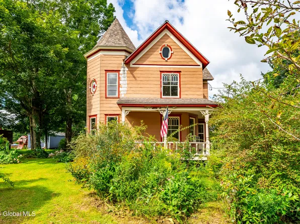 170 S Pawling Street, Hagaman, NY 12086