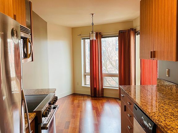 4th image of 711 E Denny Way Unit 207