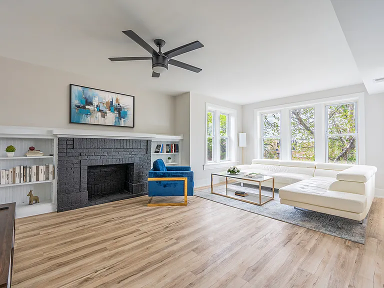 4815 N Hamlin Ave #2 — Photo 1