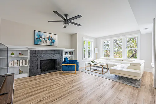 4815 N Hamlin Ave #2 Photo 1
