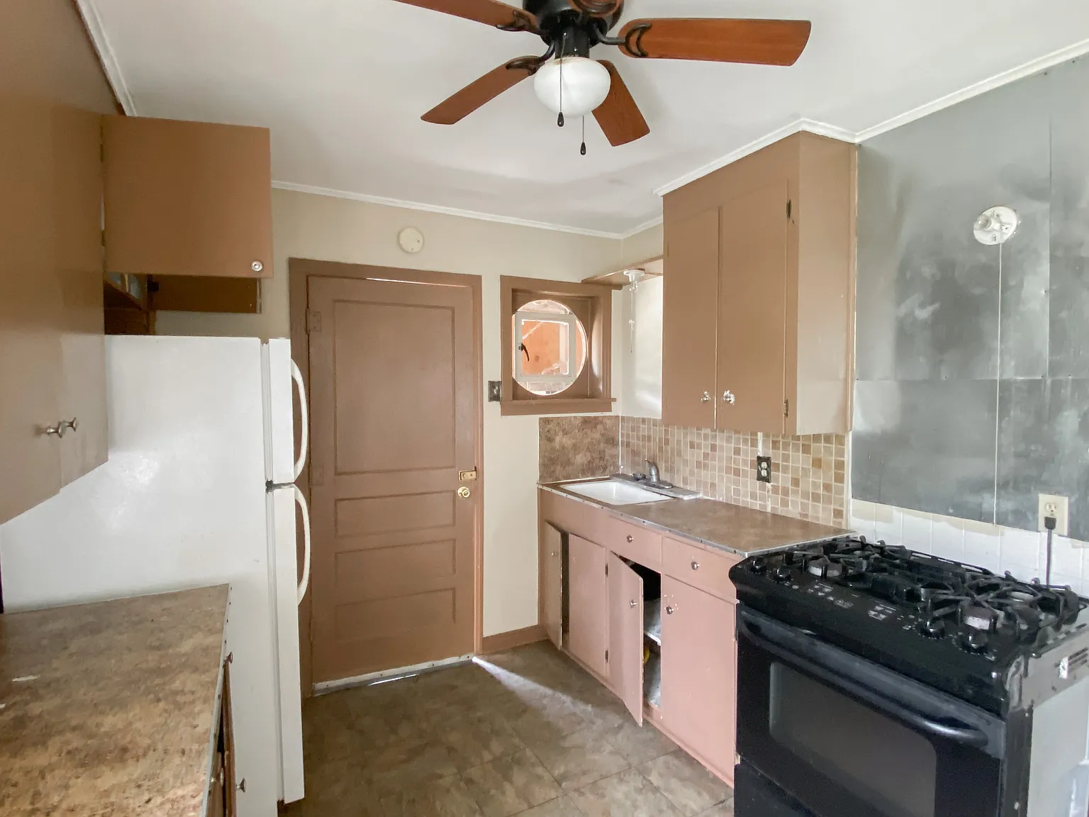 2 bed, 1000 sqft, $695 — Photo 4