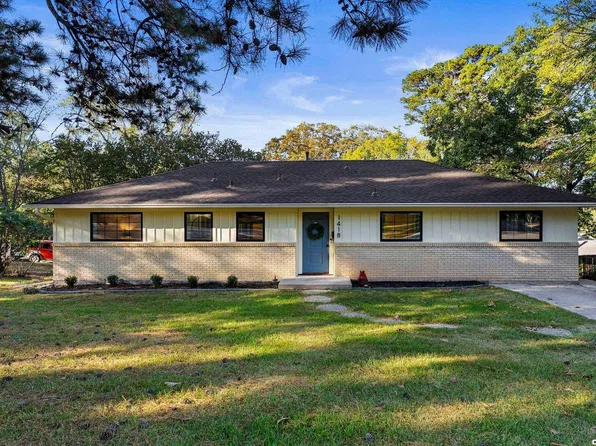 1418 Pine Valley Rd, Little Rock, AR 72207