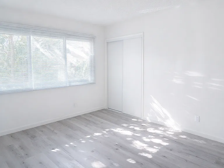 816 Larch St — Photo 8
