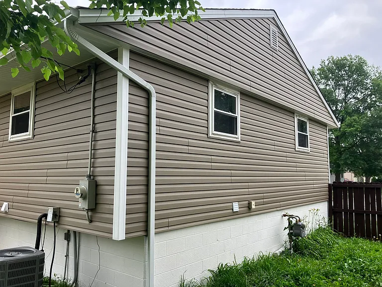 233 Lincolnshire Rd — Photo 17