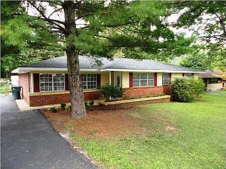 1st image of 10 Abelia Ln
