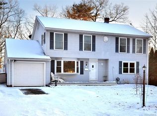 2 Hollywood Dr, Enfield, CT 06082