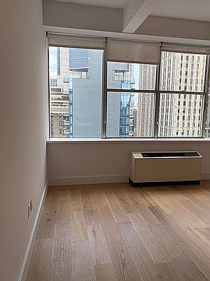 5th image of 40 W 31st St #18E