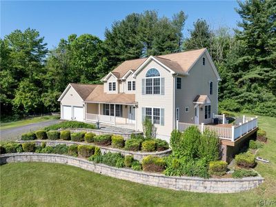 543 Lakeshore Dr W, Sciota, PA, 18354