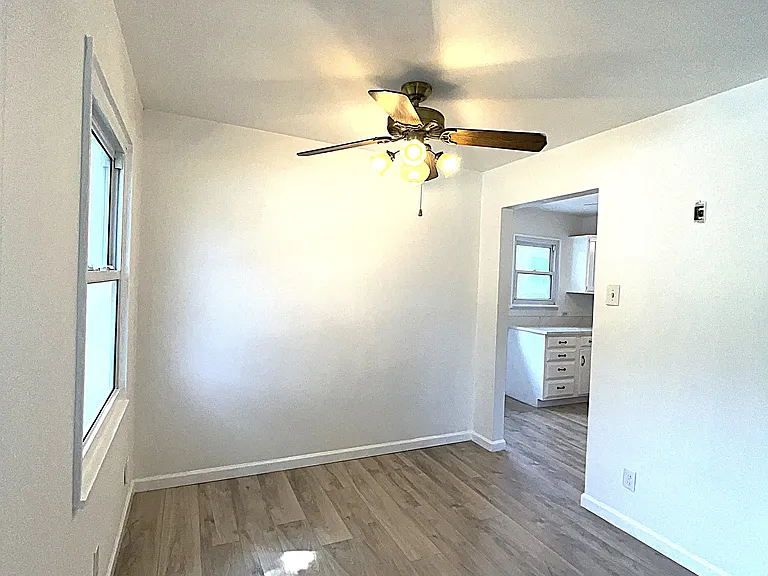 1007 Lindemann Rd — Photo 4