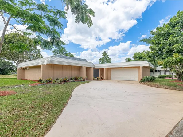 5201 Yellow Pine Ln, Fort Lauderdale, FL 33319