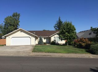 1681 NW Hopper Ct, Roseburg, OR 97471