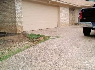 2120 Aberdeen Dr, Tyler, TX 75703